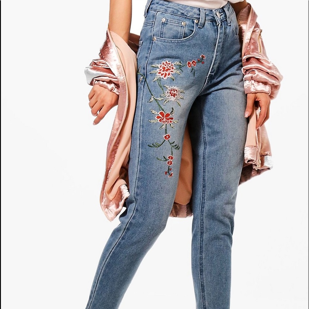 Boohoo Petite Embroidered Mom Jeans
